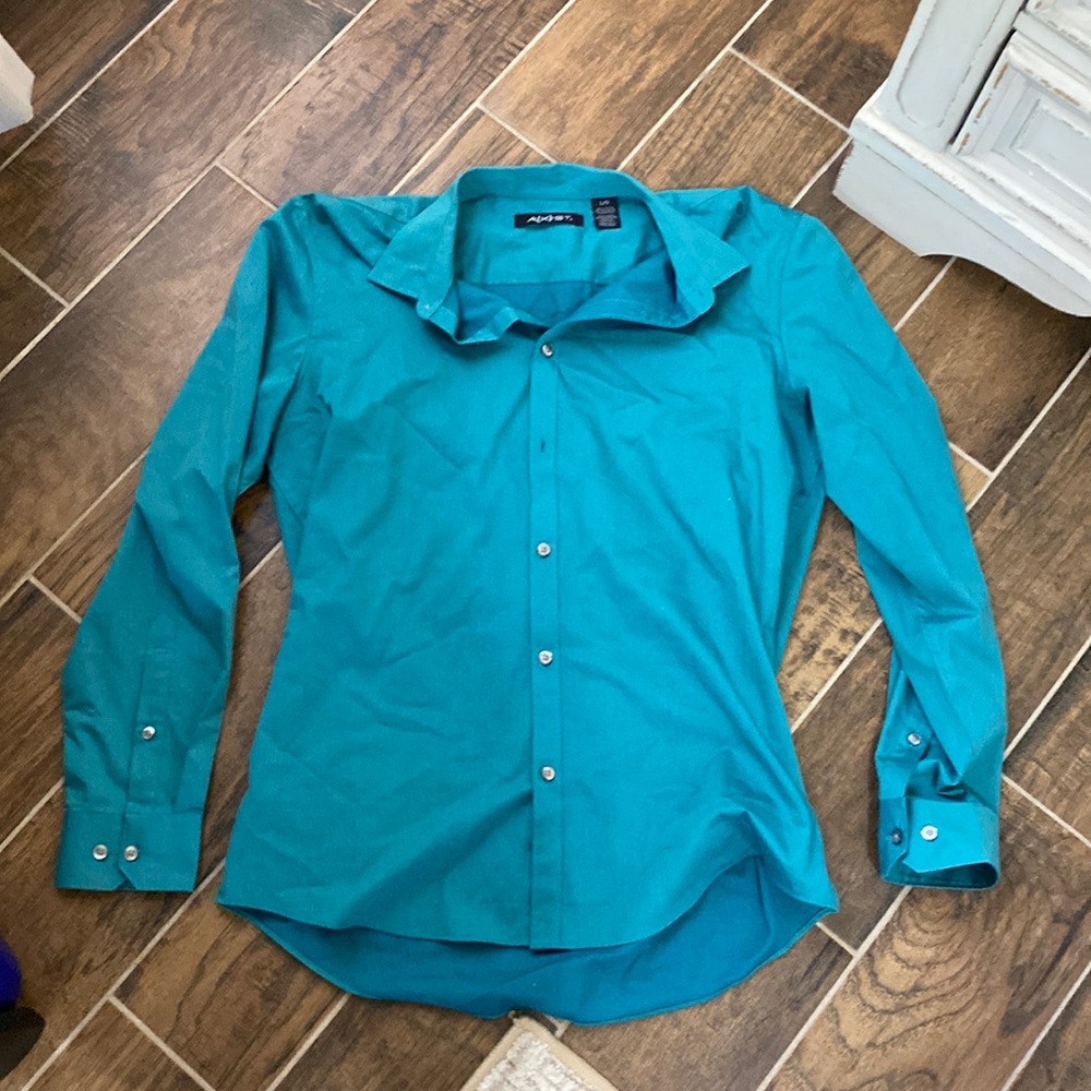 men’s dress shirt